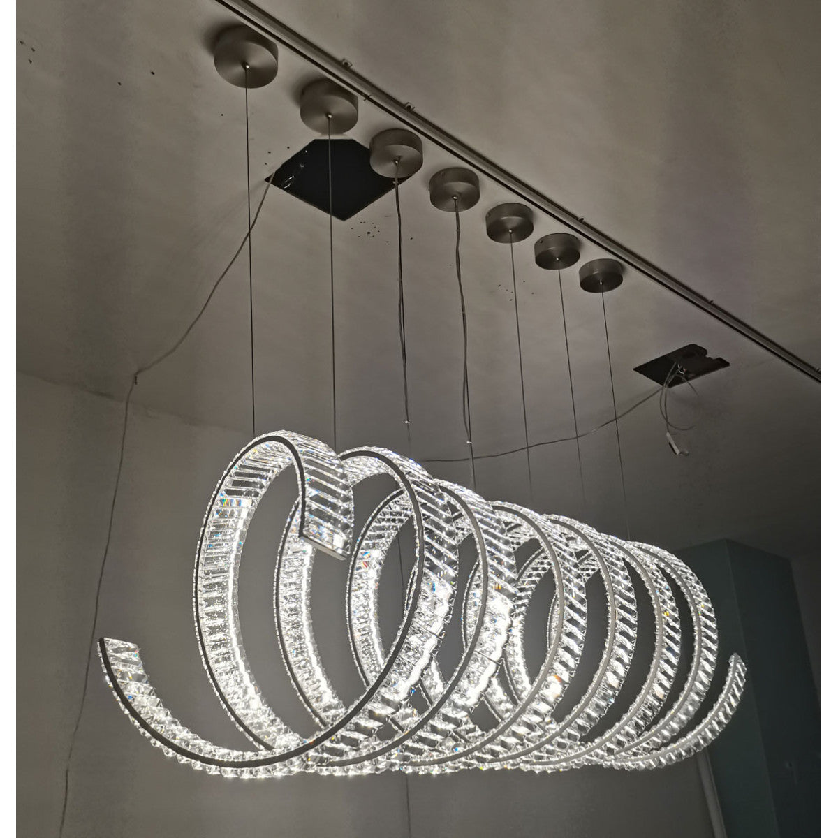 AM2822 Swirl Luxury