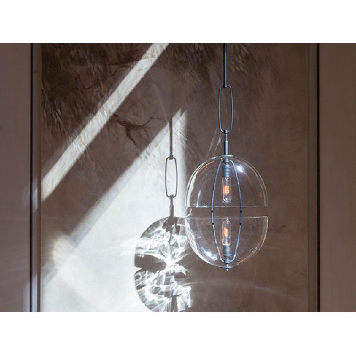 AM575 Moon Pendant