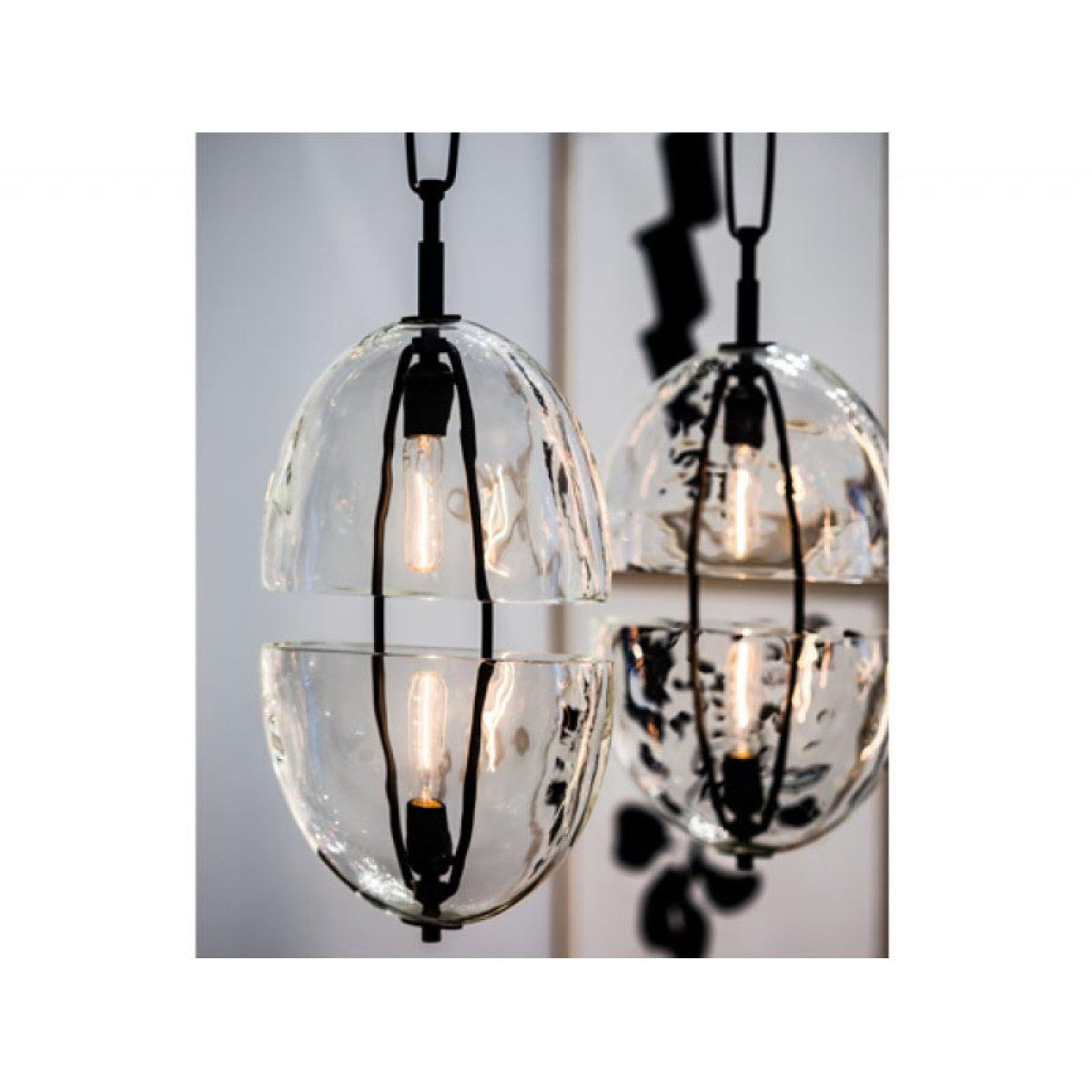 AM575 Moon Pendant