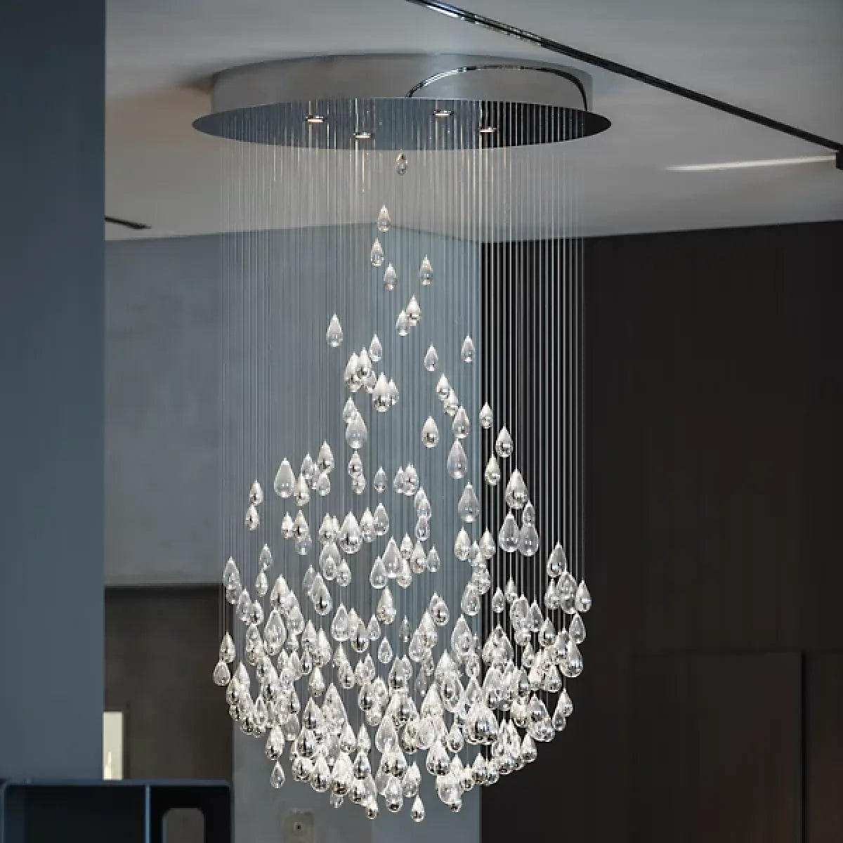 DV3942 Droplets Sculpture