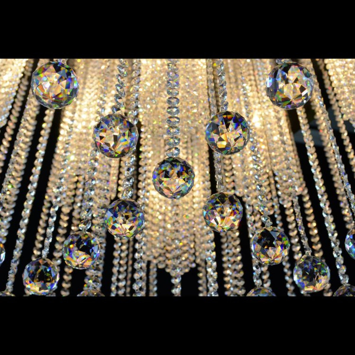 IQ2133 December Crystal