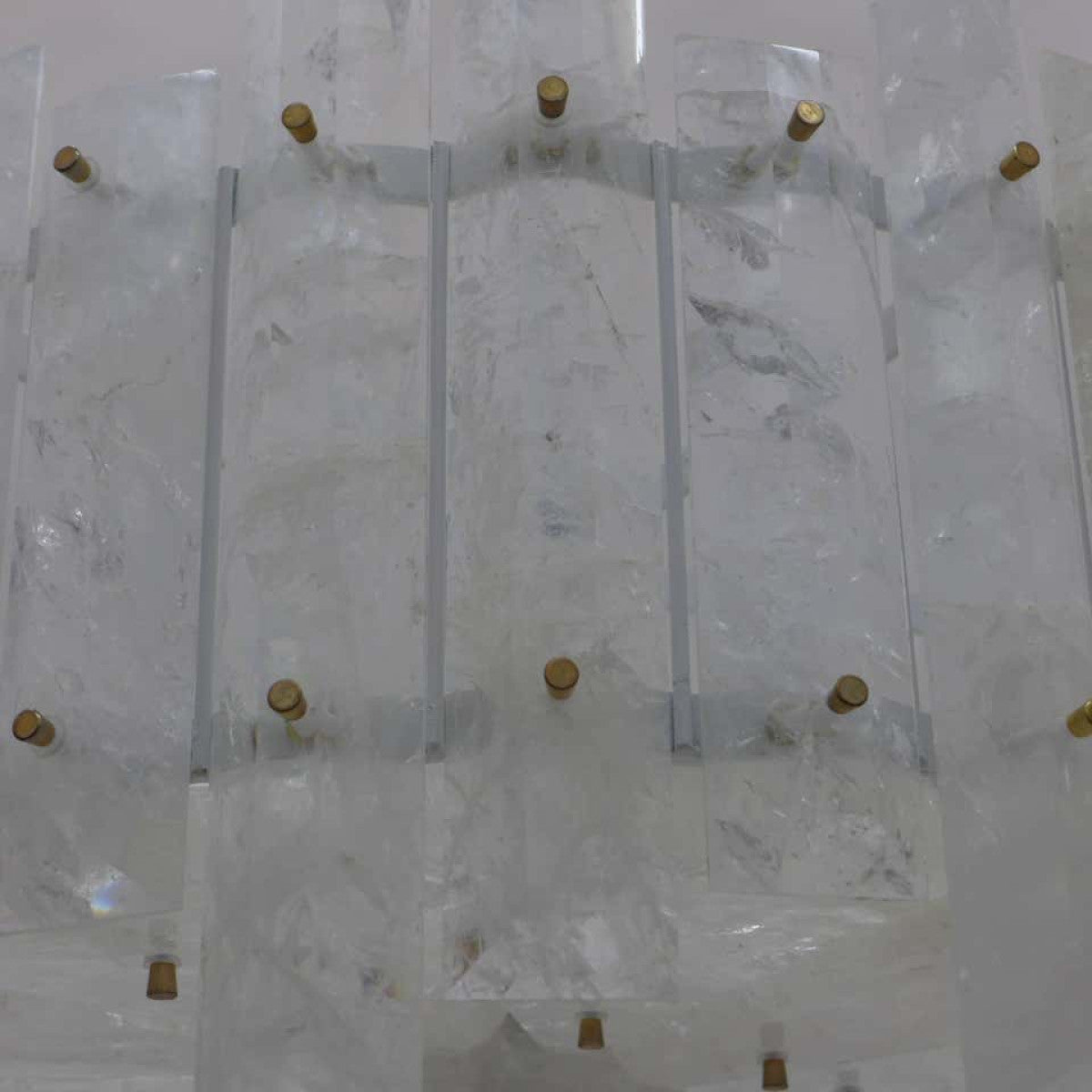 IQ2148 Rock Crystal