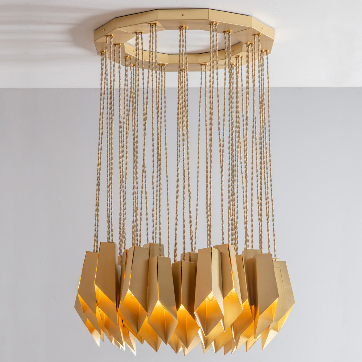 IQ2292 Ellipse Chandelier