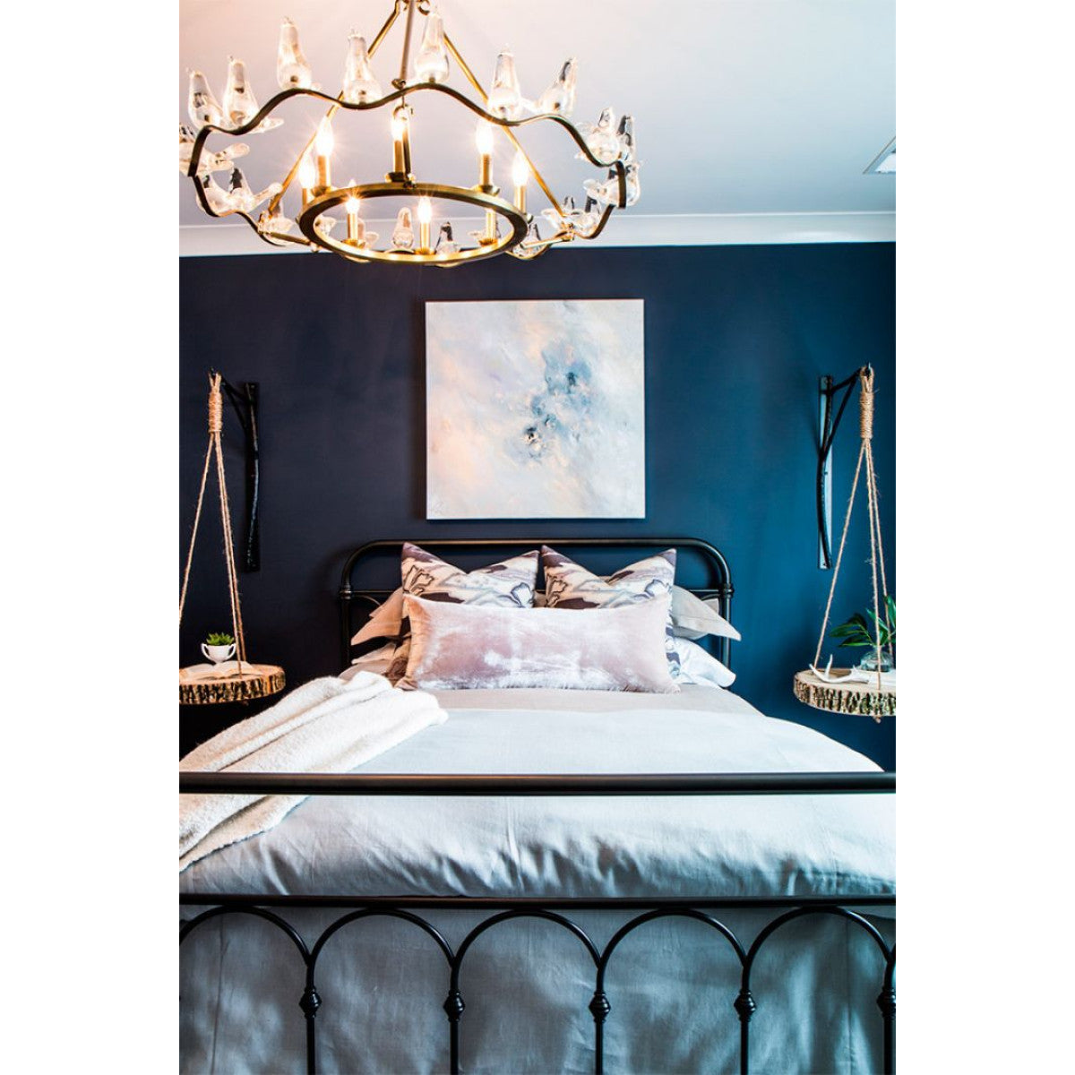 QZ0341 Dove Chandelier