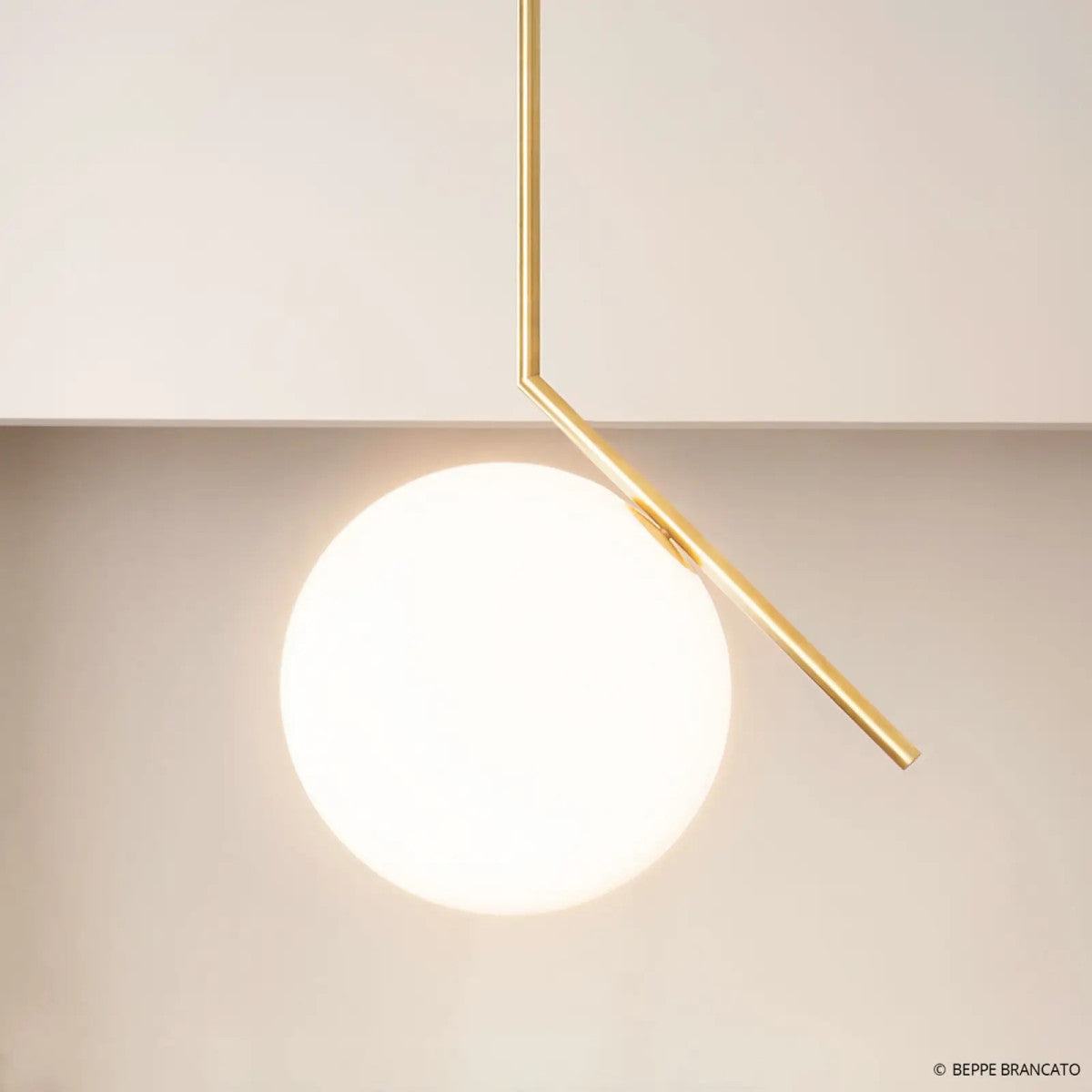 SJ5074 Juggler Lamp