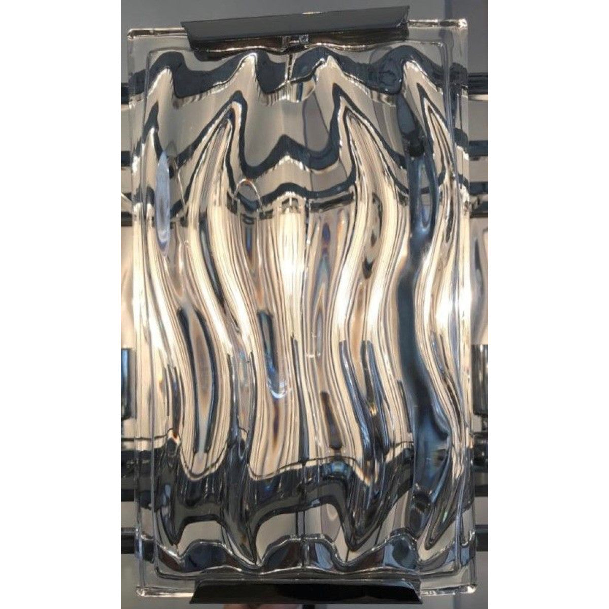 WM2053 Chelsea Linear