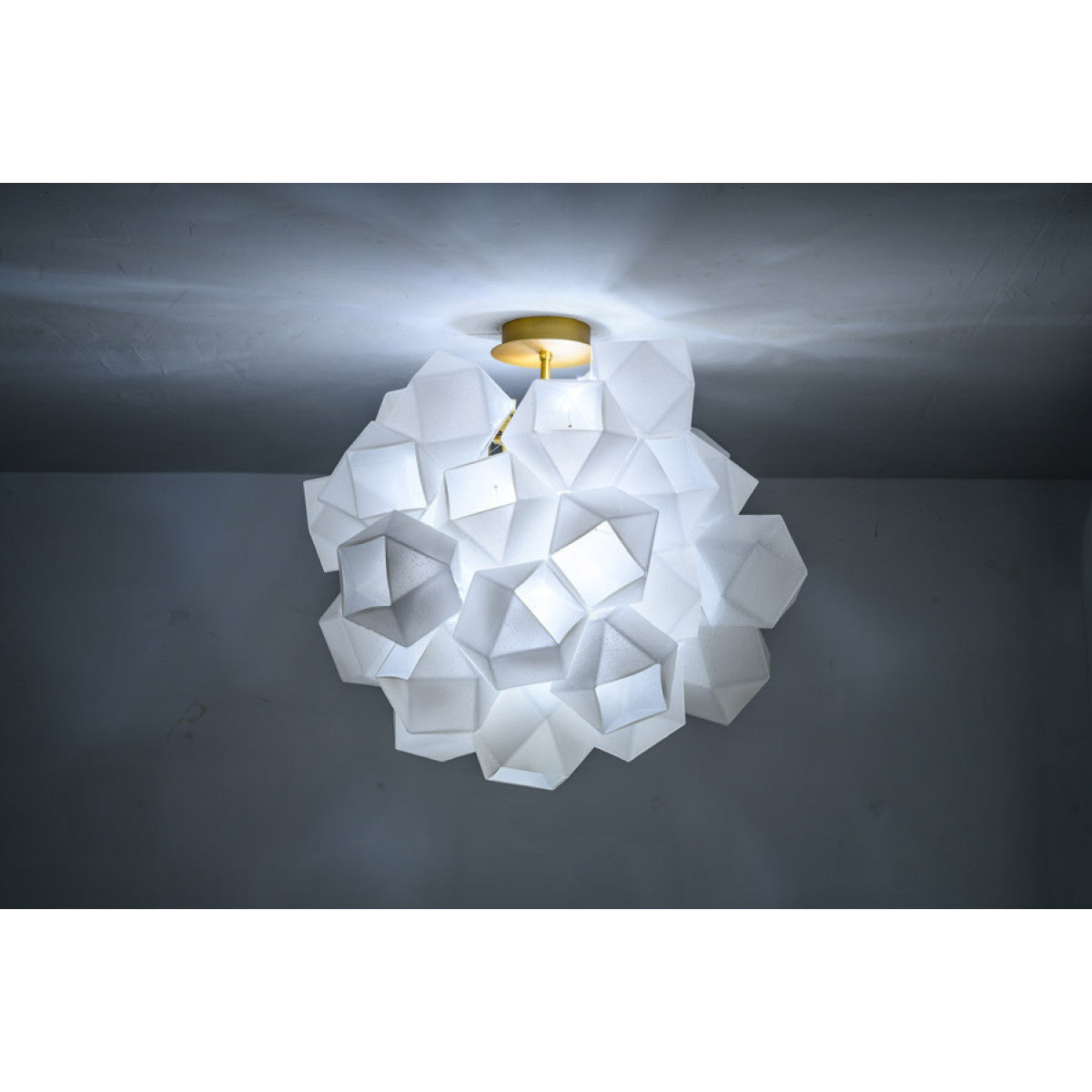 JT252 Faceted Cluster