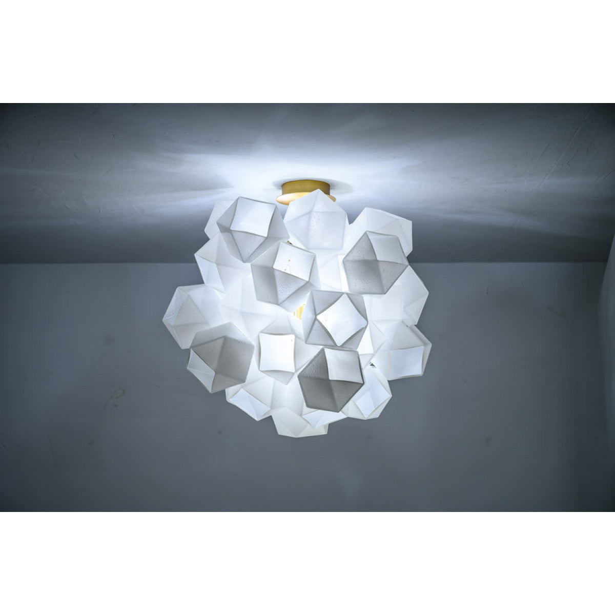 JT252 Faceted Cluster